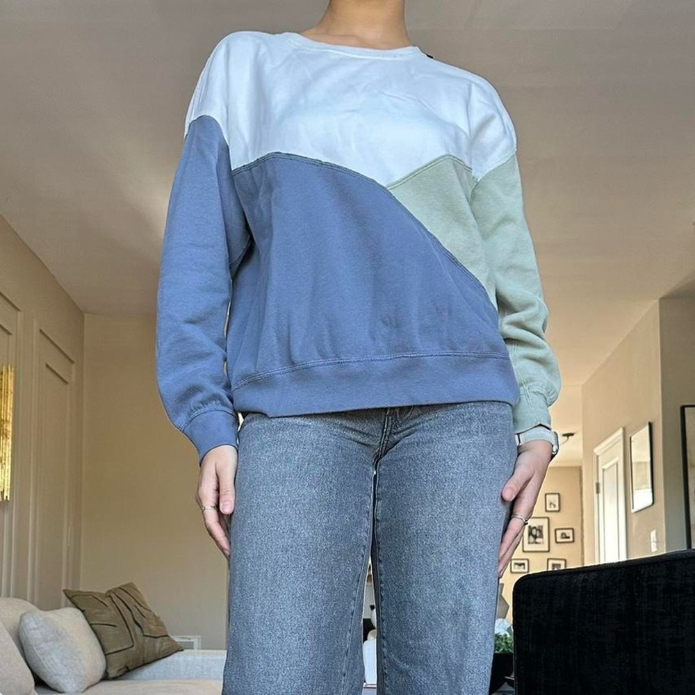 blue, green, and white color block long sleeve crew sweatshirt #fall